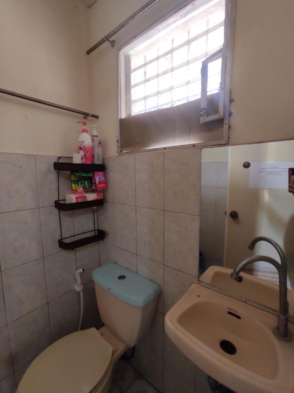Riverside At Aninuan Accommodation And Food Puerto Galera Room photo